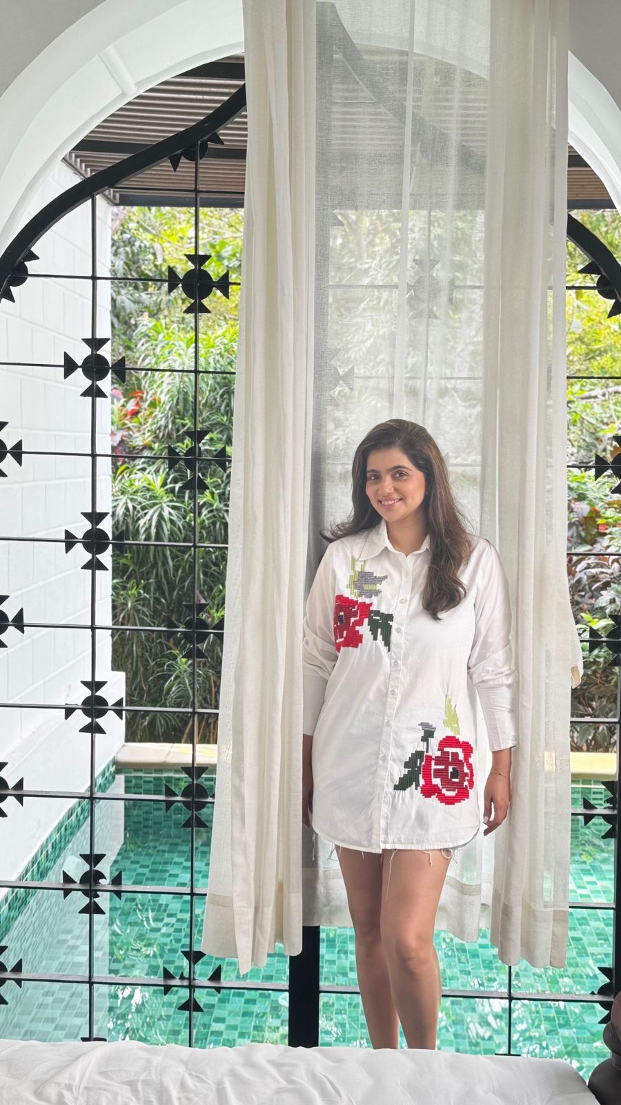 Women’s White Embroidered Shirt with Floral Motif