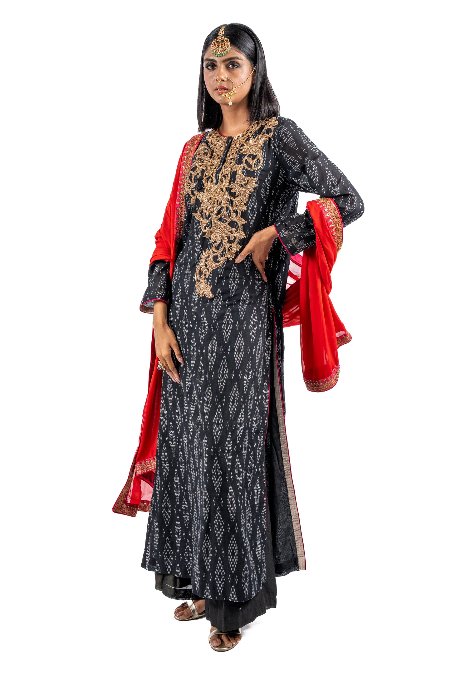 Noir Royale Embroidered Kurta Set