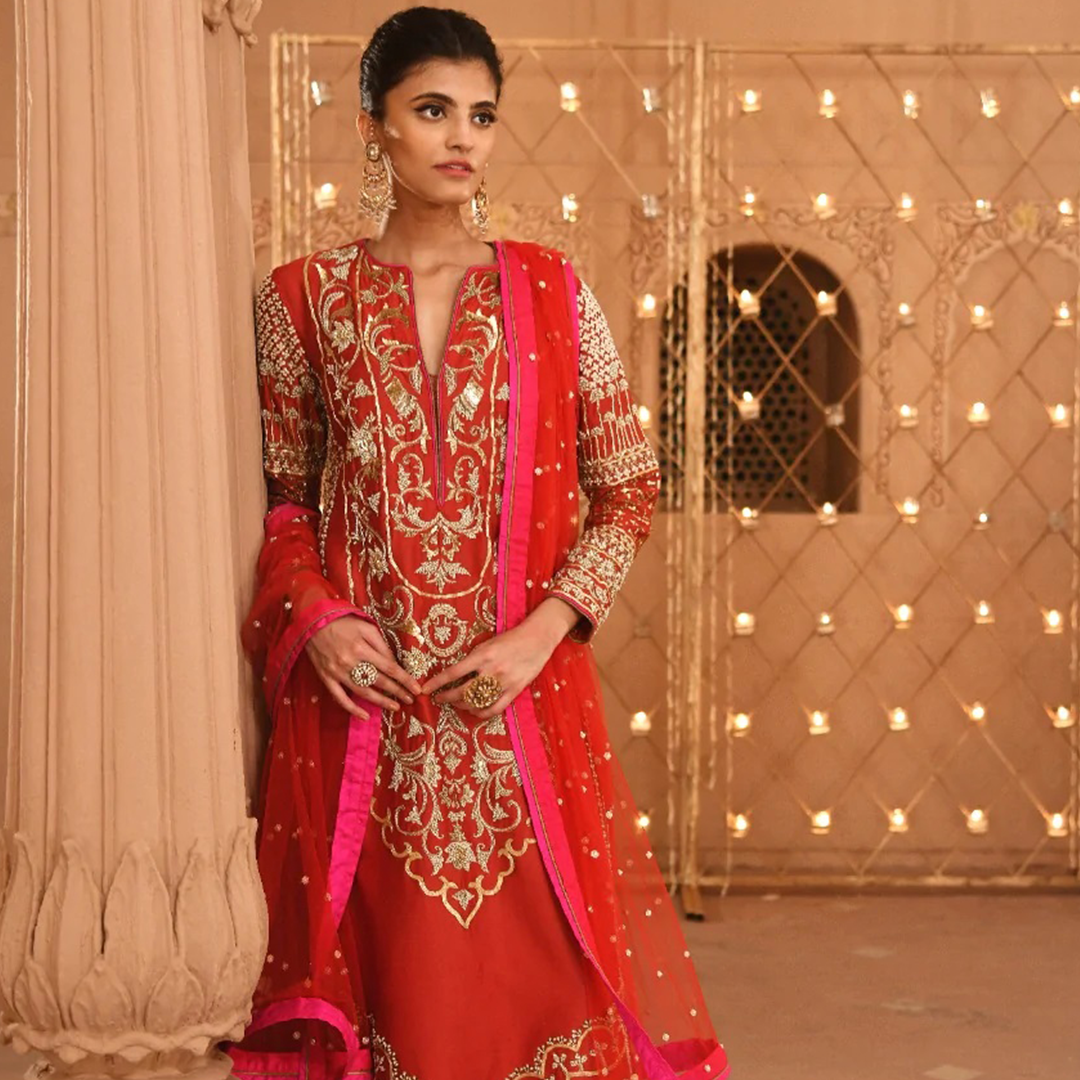 Surkh Zari Straight Suit